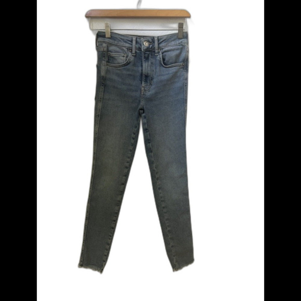 NWT WE THE FREE FREE PEOPLE BLUE SKINNH JEANS SIZE 25 (L5)